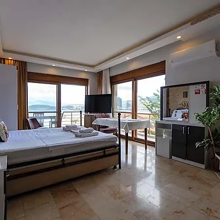 Stone House Butik Hotel